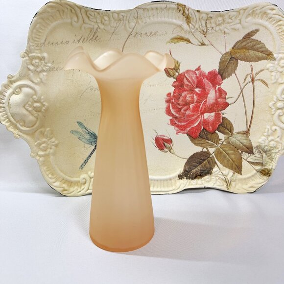 Ruffled Rose Pink Satin Glass Vase Vintage Frosted Glass Flower Holder 8 1/2” - Picture 4 of 10